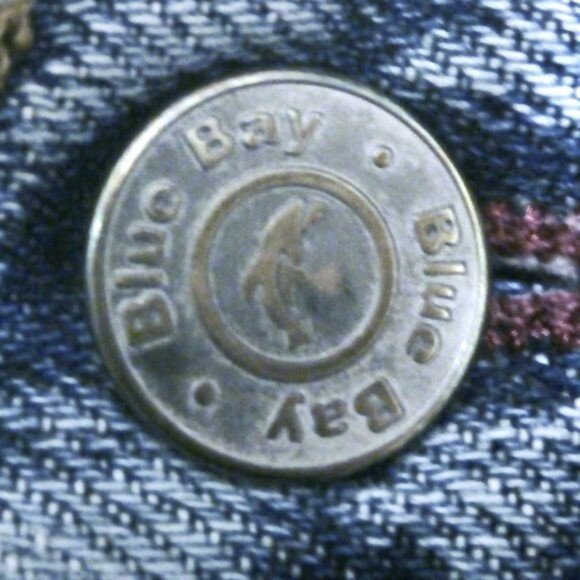 BLUE BAY LADIES JUNIOR SIZE 9 STRAIGHT LEG JEANS,  32" Waist,  31" Inseam,  9" R - Picture 5 of 6